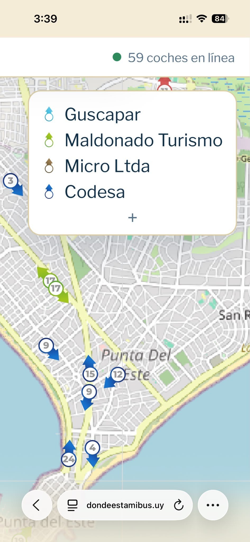 Mapa en vivo de Mi Bus con las líneas 15, 9 y 12 acercándose a Punta del Este, cada una con su flecha de sentido